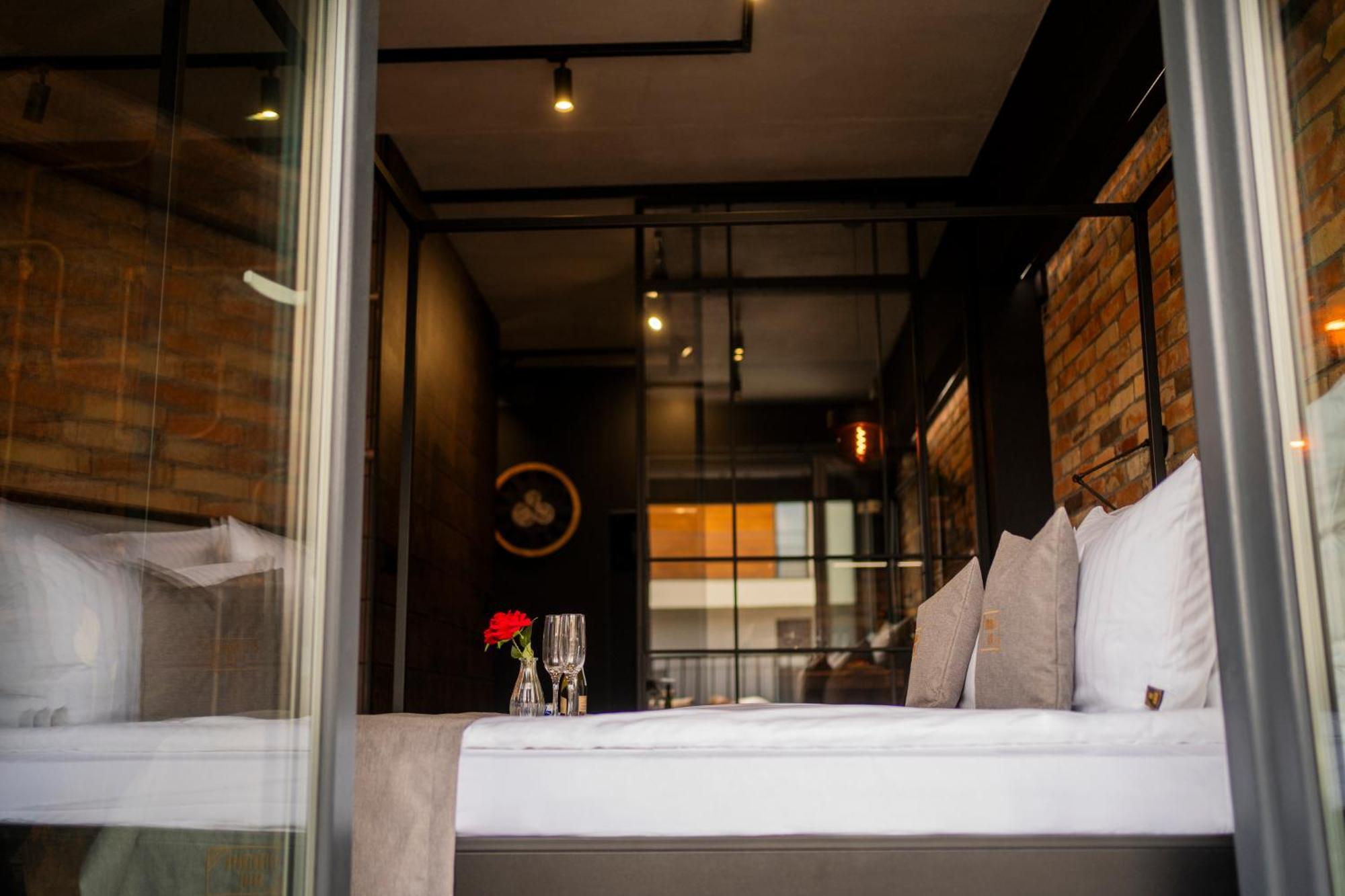 Aparthotel Zator Industrial 58 Jacuzzi 外观 照片